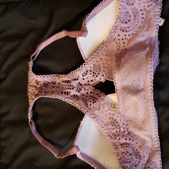 Lace Razorback Victorias Secret bra. - Picture 2 of 4